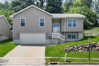 1130 13th St NW, Cedar Rapids, IA 52405