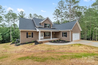 5025 Harbor View Dr E, Granite Falls, NC 28630