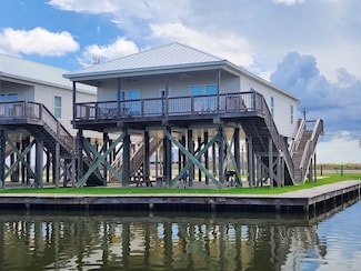 136 Ao Rappelet Rd Unit D, Golden Meadow, LA 70357
