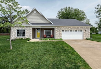 3900 W Geranium Ln, Bloomington, IN 47404