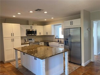 1560 Maravilla Ave, Fort Myers, FL 33901