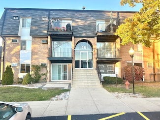 2B E Dundee Quarter Dr Unit 101, Palatine, IL 60074