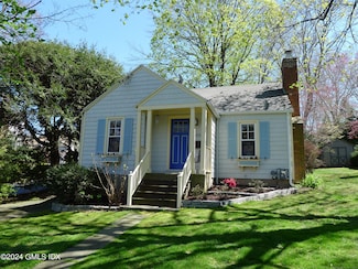 36 Ettl Ln, Greenwich, CT 06831