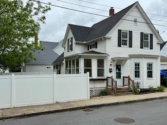 12 Badger St, Nashua, NH 03060