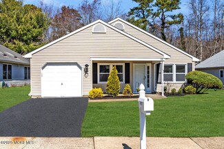 18 Deer Run Ln, Brick, NJ 08724