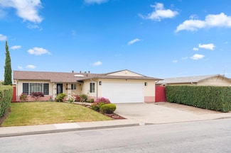 556 Los Coches Ave Unit 8, Salinas, CA 93906