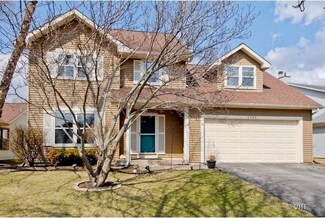 2305 Briarhill Dr, Naperville, IL 60565