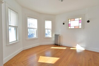 36 Saranac St Unit 1, Dorchester, MA 02122