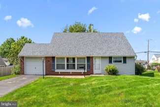 23 Tinsel Rd, Levittown, PA 19056