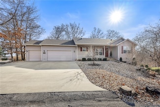 1 Portland Cir, Bella Vista, AR 72714