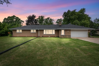 N68W13420 Ranch Rd, Menomonee Falls, WI 53051