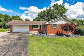 110 Fairy Dr, Hamilton, OH 45013