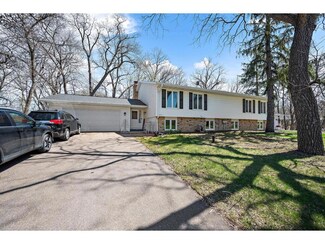 5595 Timber Ln, Excelsior, MN 55331
