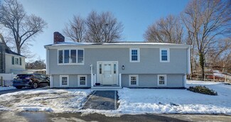24 Lake View Rd, East Weymouth, MA 02189