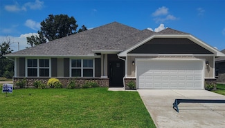 601 Greystone Ln, Angleton, TX 77515