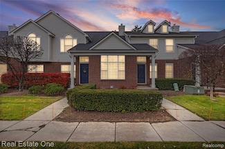 23102 Alexa Dr, Walled Lake, MI 48390