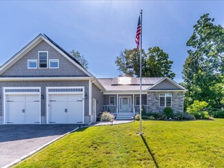 67 Sheri Lynn Dr, Swansea, MA 02777
