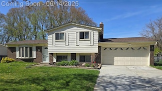 1805 Carr Dr, Troy, MI 48085