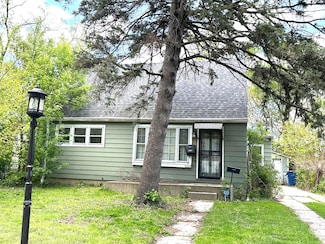 5501 W Thurston Ave, Milwaukee, WI 53218