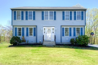 8 High Rock Ln, Worcester, MA 01609