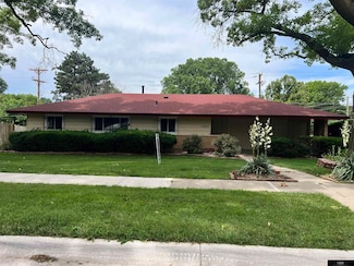 1401 S 58th St, Lincoln, NE 68506