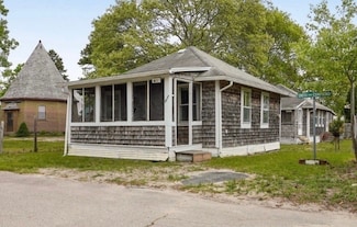 7 Crescent Place, Wareham, MA 02571