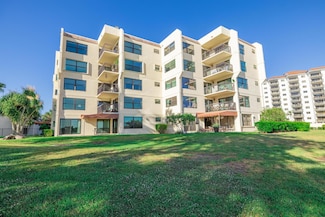 374 Golfview Rd Unit 106, North Palm Beach, FL 33408
