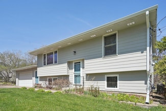 4830 Monmouth Rd, Mound, MN 55364