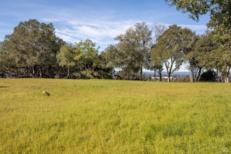 2360 Sycamore Ave, Santa Rosa, CA 95404