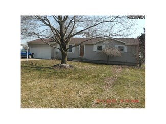 9739 Deltona Dr, New Middletown, OH 44442