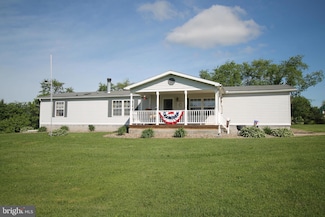 8829 Glenhur Ln, Alexandria, PA 16611