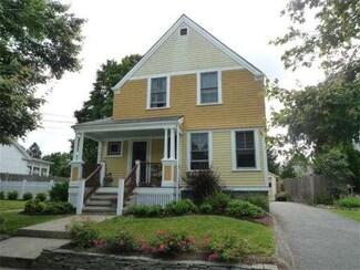 85 Pleasant St, Wakefield, MA 01880