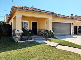 1064 Hyatt Ave, Wilmington, CA 90744