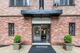 35 Parkview Ave Unit 1C, Bronxville, NY 10708