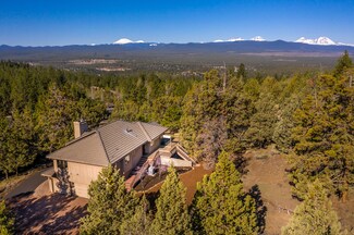 2634 NW Three Sisters Dr, Bend, OR 97701