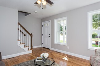 15 Nichols St, Indian Orchard, MA 01151