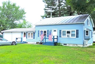 26 Hazel St, Madison, ME 04950