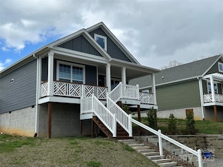 1205 Seven Sisters Ln, Black Mountain, NC 28711