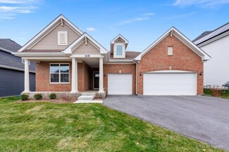 168 Railway Dr, South Elgin, IL 60177