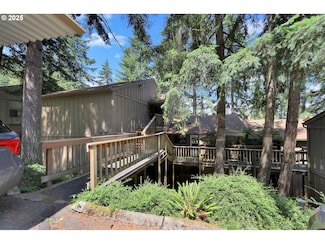 202 Trailside Loop Unit 202, Eugene, OR 97405