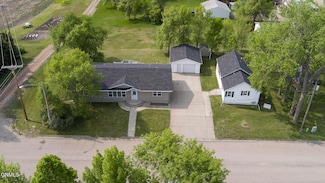 109&111 Elm Ave E, New Salem, ND 58563