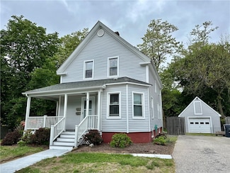 3 Jefferson St, Warwick, RI 02888