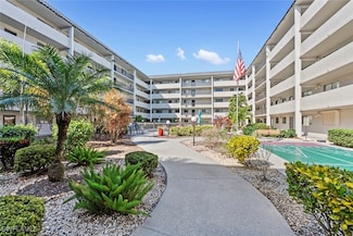 2121 Collier Ave Unit 105, Fort Myers, FL 33901