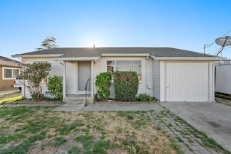 10 Emme St, Freedom, CA 95019
