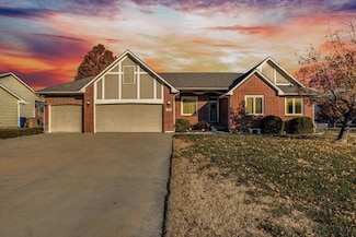 325 S Fairway Cir, Andover, KS 67002