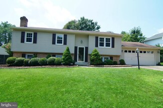 4310 Still Meadow Rd, Fairfax, VA 22032