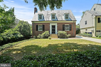 7206 Delfield St, Chevy Chase, MD 20815