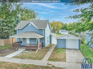 609 West St, Whiting, IA 51063