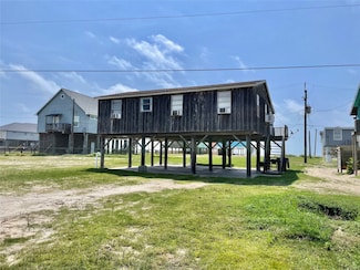 1111 Surf Dr, Surfside Beach, TX 77541