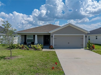 721 Daphne Dr, Polk City, FL 33868